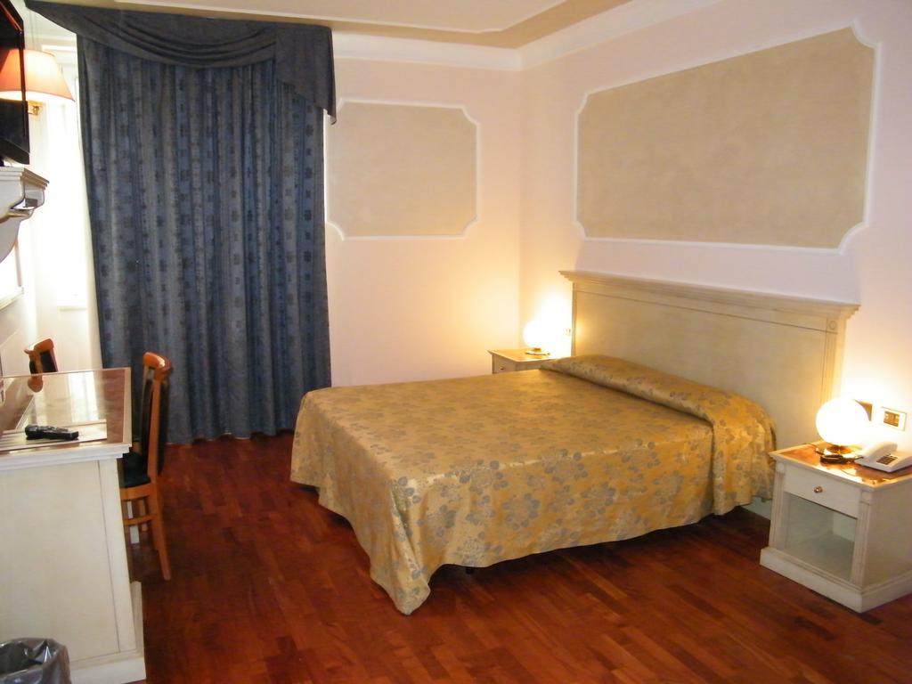 Hotel Villa Medici Rocca San Giovanni Exterior foto