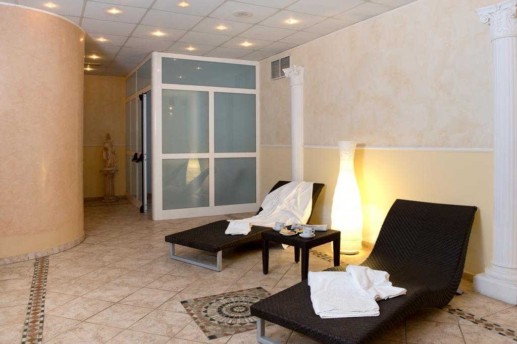 Hotel Villa Medici Rocca San Giovanni Exterior foto