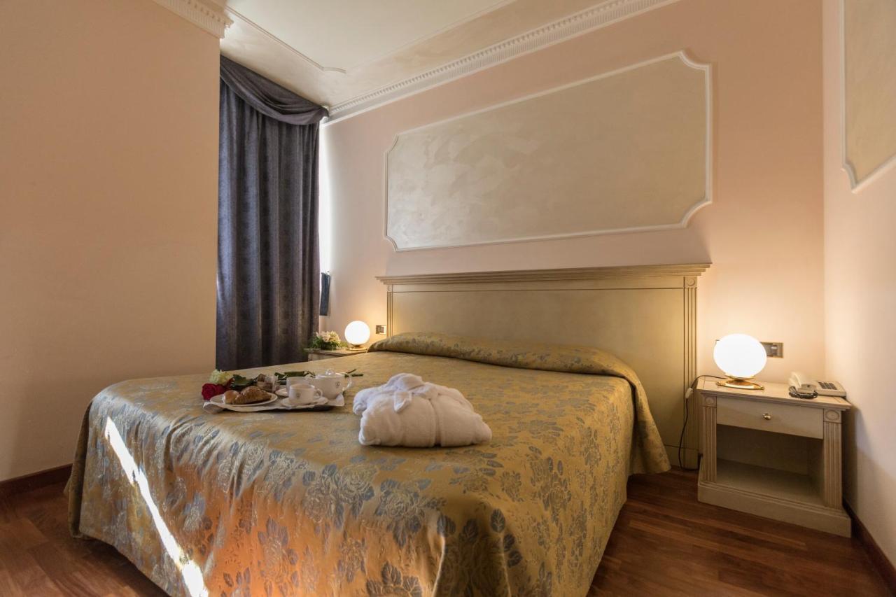 Hotel Villa Medici Rocca San Giovanni Exterior foto